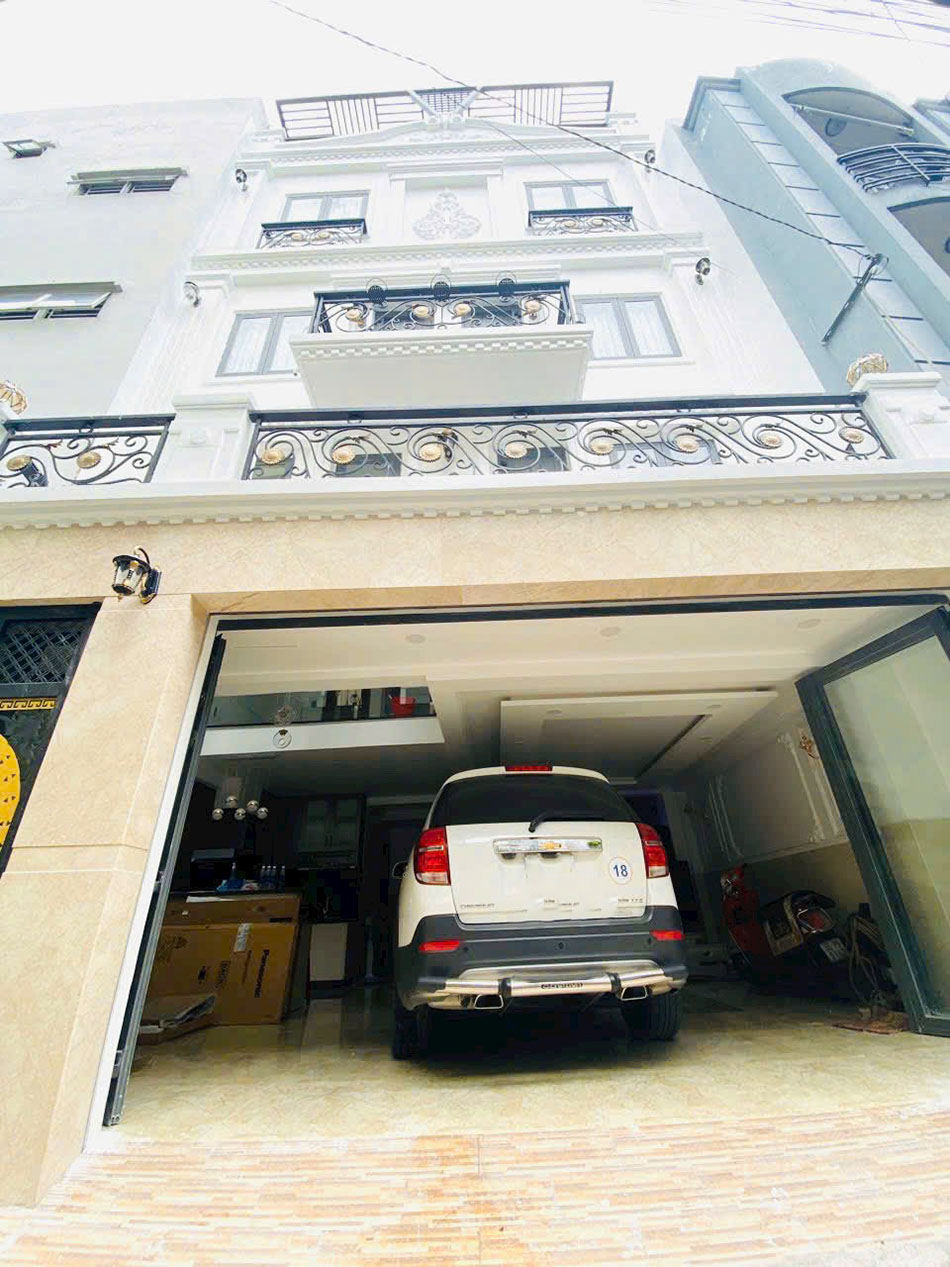 Biệt thự thiết kế tân cổ điển, full nội thất cao cấp xe hơi đổ trong nhà khu VIP Phạm Văn Hai